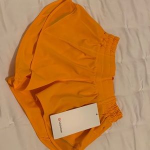 Lululemon Hotty Hot short. Sz 2. NWT